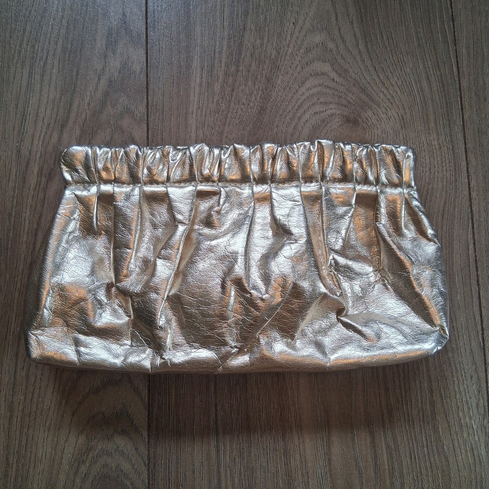 Women's Donna Karan Stunning Gold Cosmetic Makeup Travel Bag Clutch Pouch Purse‎